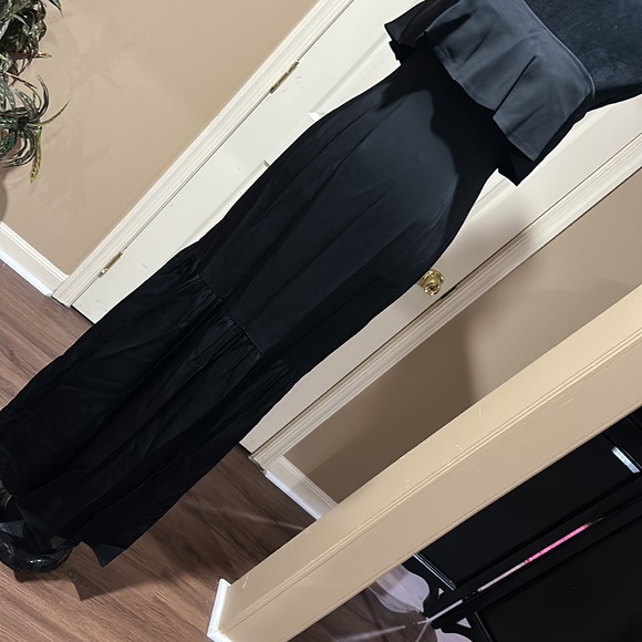 J Jill - Black Strapless Ruffled Gown/Dress Size 2